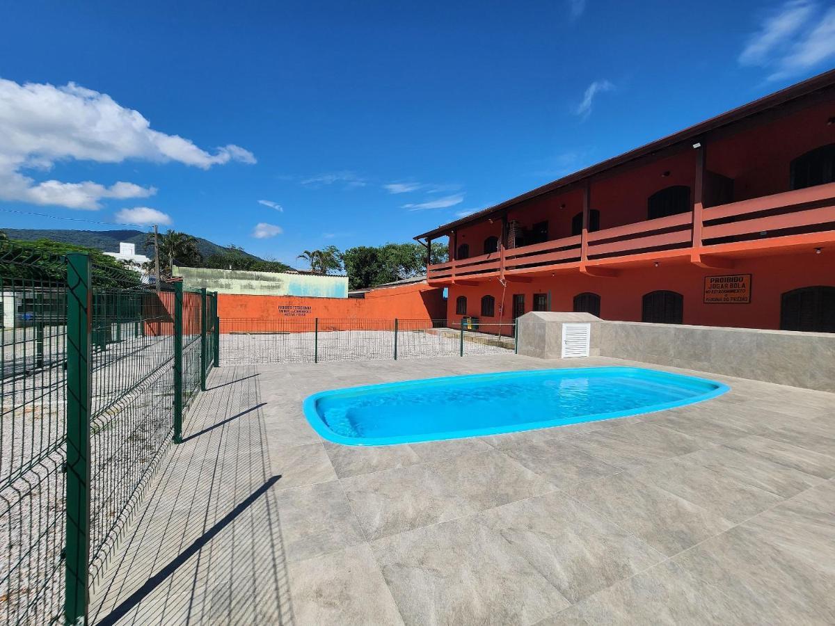 אובטובה 0001.03 - Maranduba - Apto - 2 Dormitorio - 8 Pessoas - 2 Quadras Do Mar - Piscina - Wi-Fi מראה חיצוני תמונה